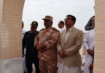 غبارروبی مزار مطهر شهدا در سیب و سوران به مناسبت هفته دولت