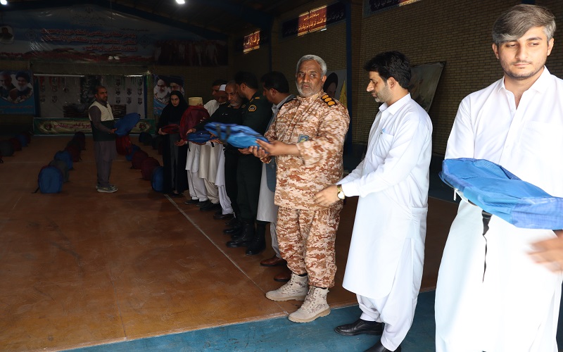 اهدای ۱۵۰ بسته لوازمالتحریر در سیب و سوران