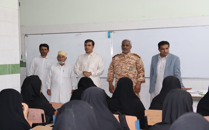 برگزاری بیش از ۱۰۰ نشست بصیرتی در هفته دفاع مقدس در سیب و سوران