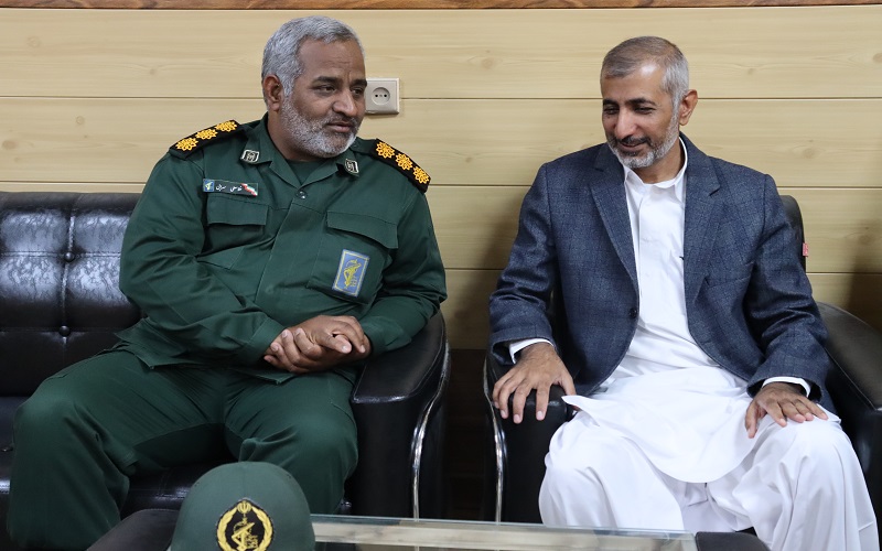 دیدار فرمانده سپاه با مدیر بهزیستی سیب و سوران