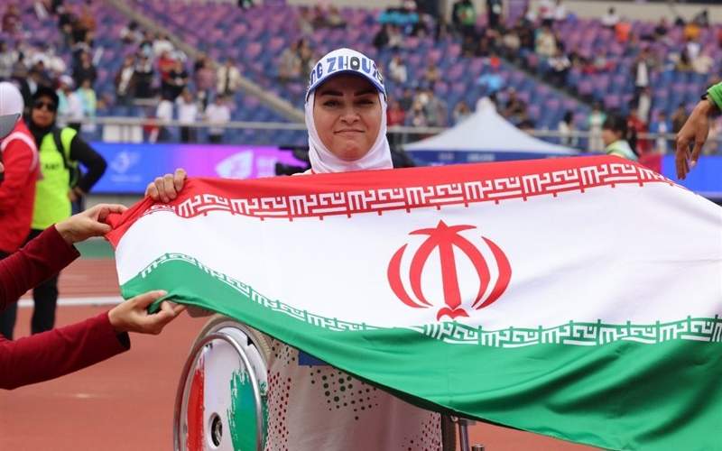 مسیر شهدا را تا پیروزی حق بر باطل ادامه می‌دهم