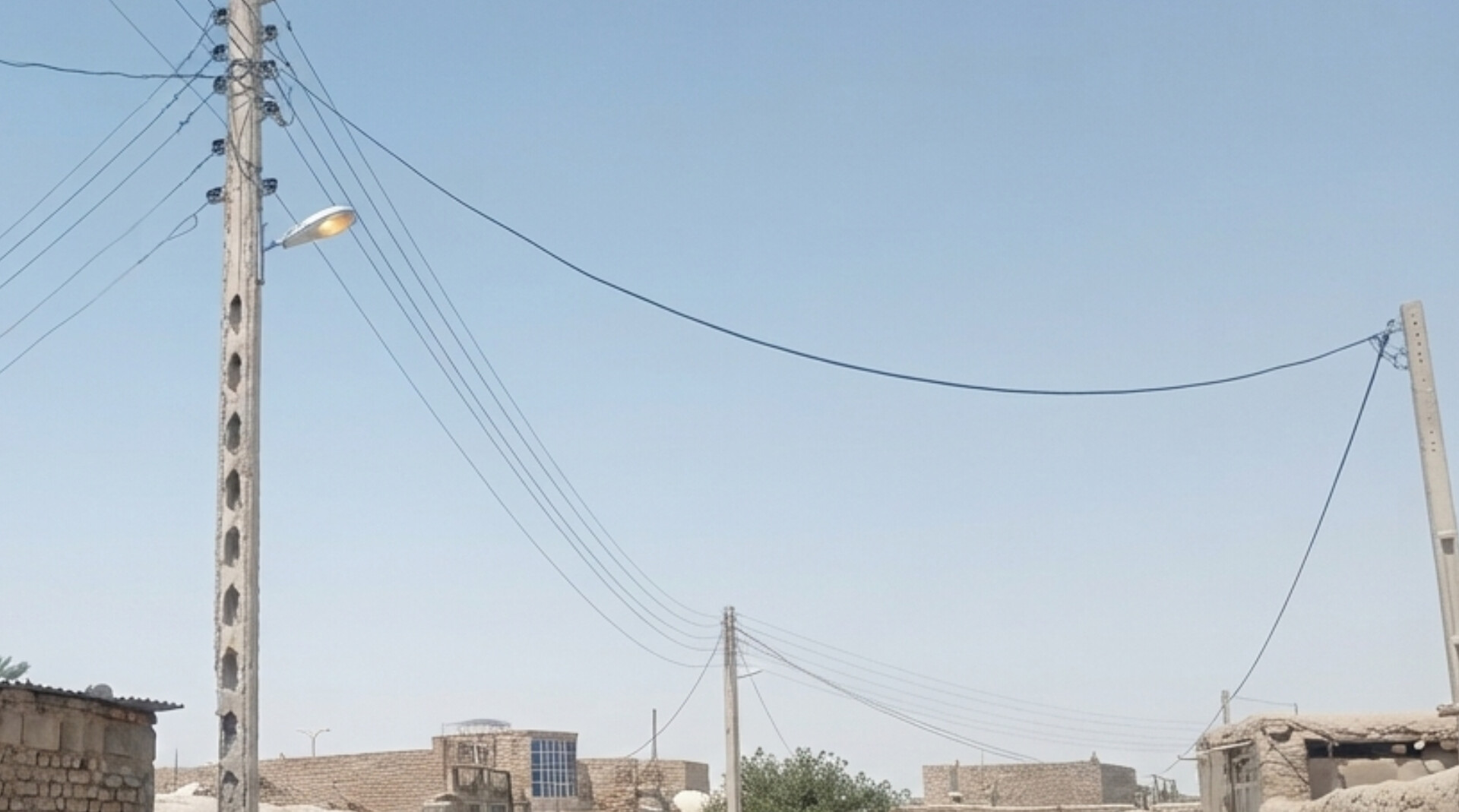 روشنایی بیهوده معابر در شهرستان نیمروز